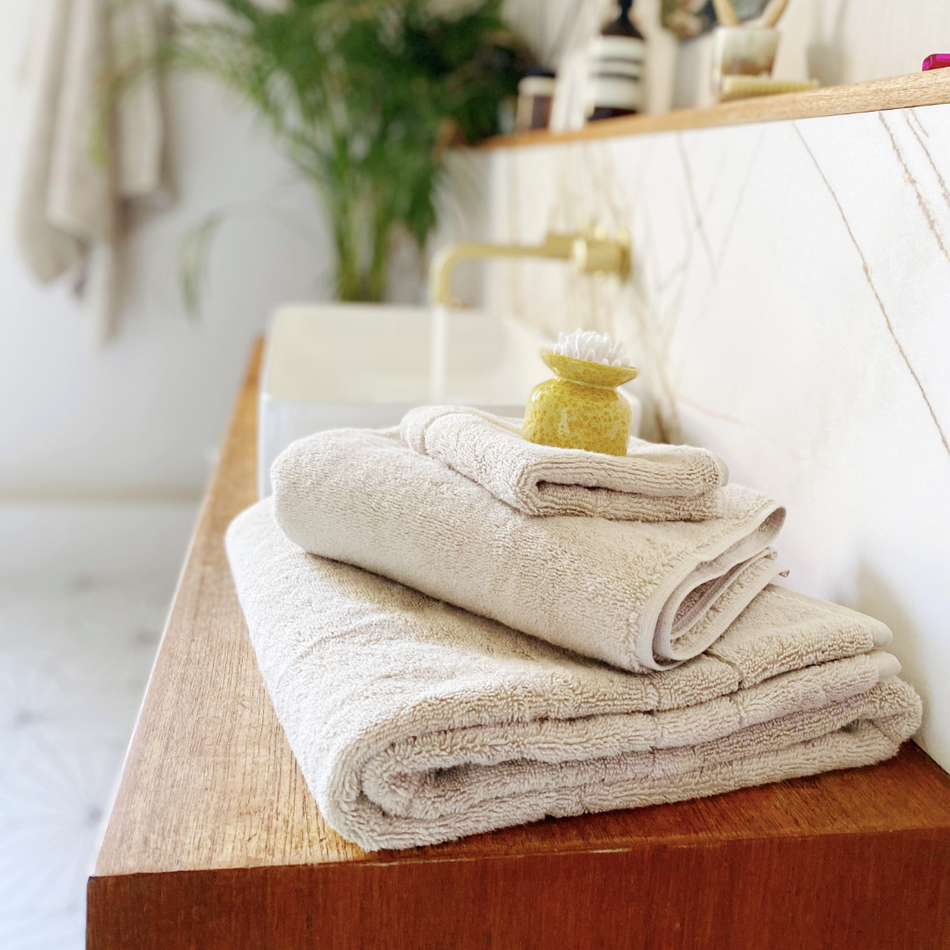 Manchester Mills® White 22 x 44 Classic Cotton Bath Towels (45404)